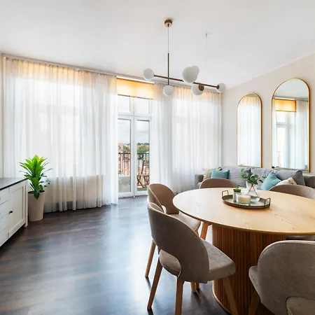 Stunning With Balcony *