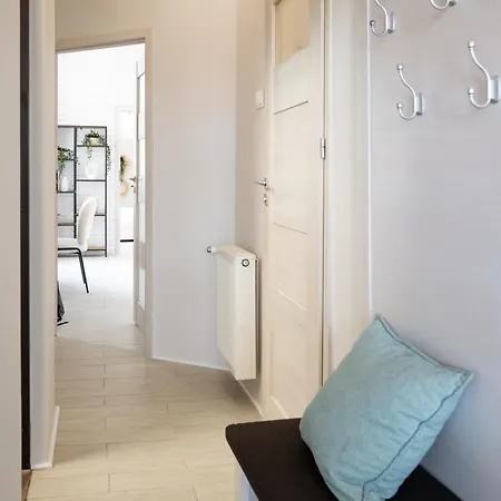 Stunning With Balcony Apartment