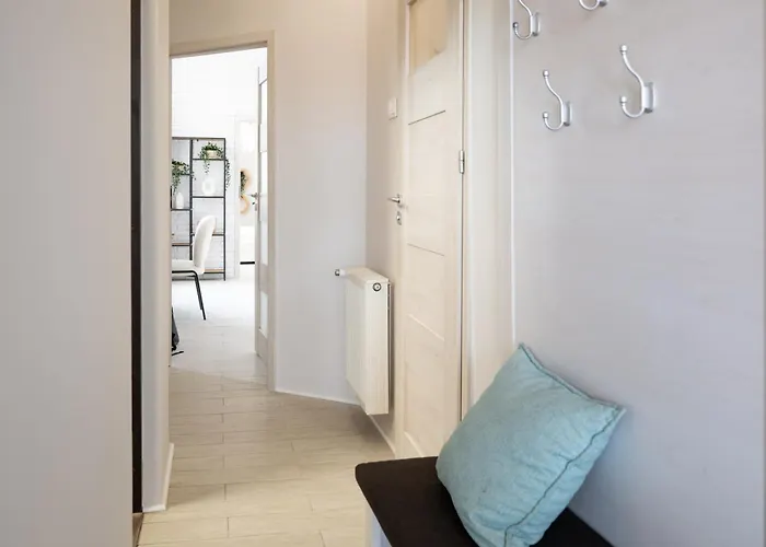 Stunning With Balcony Апартаменты