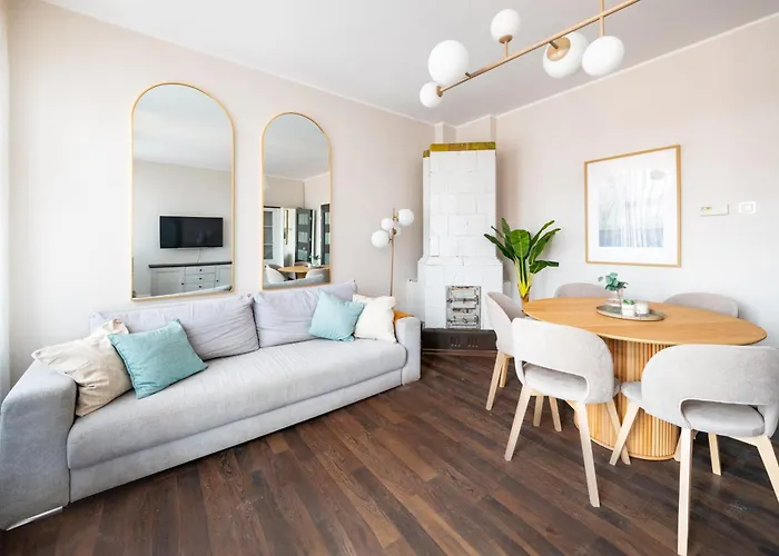 Stunning With Balcony Apartament